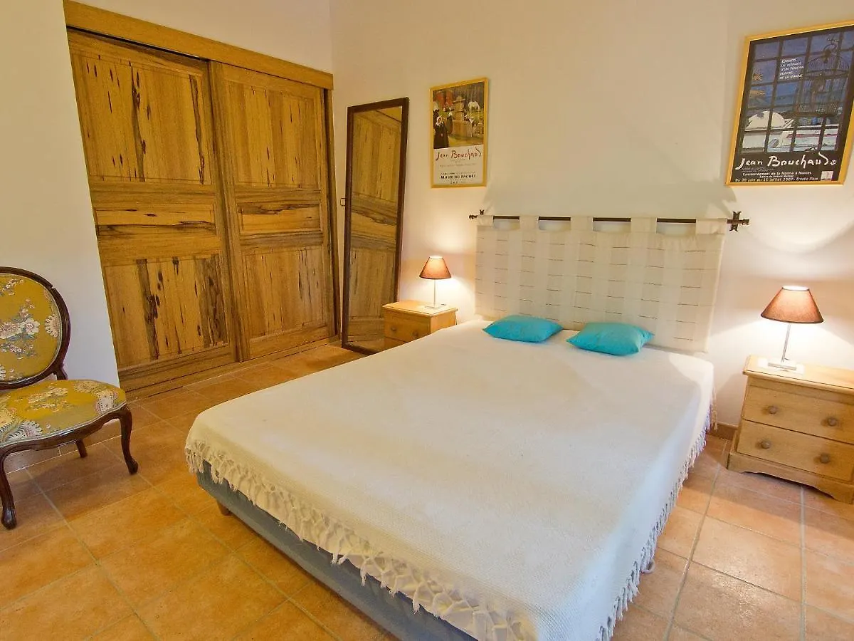 Holiday Home Les Cotes Saint-Martin-de-Castillon 0*,  Francia