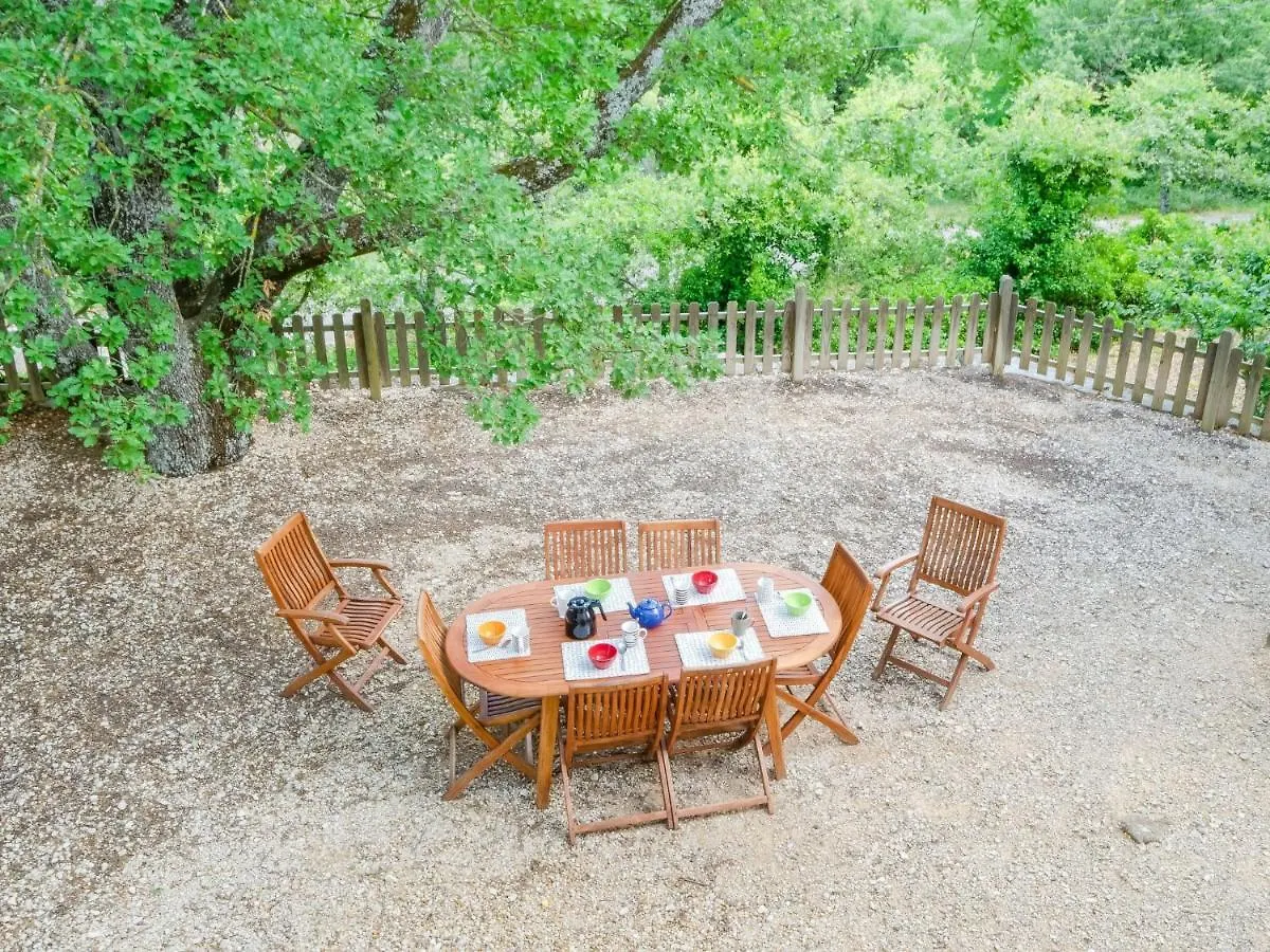 Holiday Home Les Cotes Saint-Martin-de-Castillon 0*,  Francia